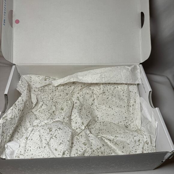 Size 5 - Nike Air Jordan 4 Retro GS White Thunder Men's Shoes - Picture 10 of 10